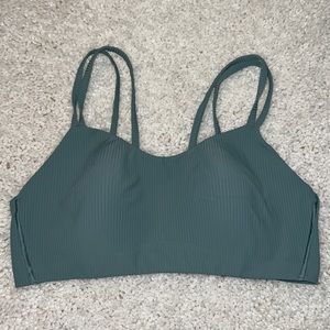Lululemon like a cloud bra